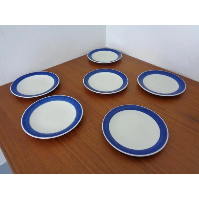 Swedish Stoneware Koka Plates by Hertha Bengtson for Rörstrand, 1960s, Set of 6 For Sale - Image 10 of 10