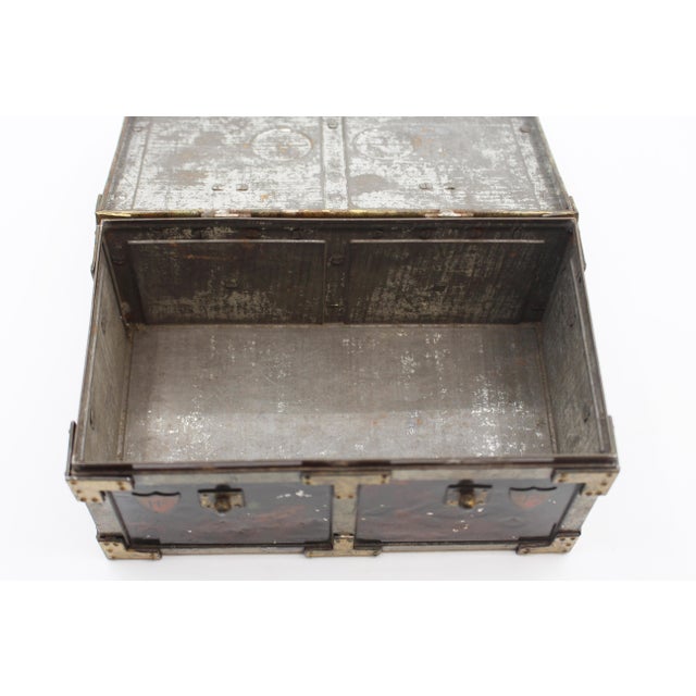 Circa 1907-1909 English Huntley & Palmer's "Iron Chest" Biscuit Tin Box For Sale - Image 9 of 10