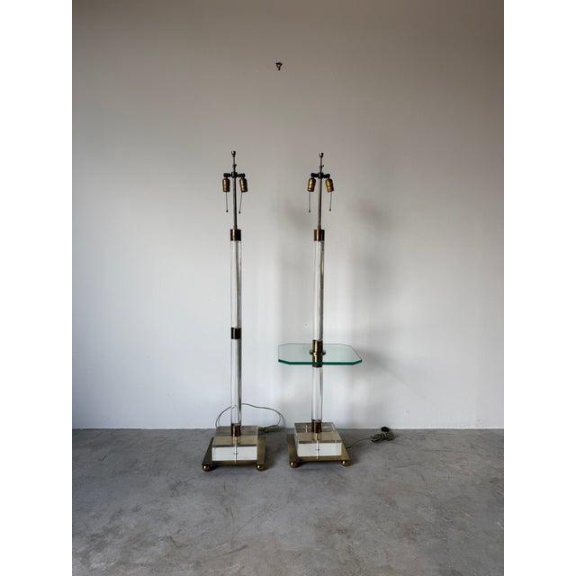 1980s Italian Vintage Lucite & Brass Floor Lamps – A Pair For Sale - Image 4 of 18