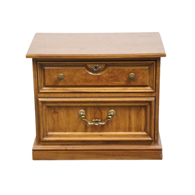Neoclassical Thomasville Furniture Serenade Collection Burled Walnut Italian Neoclassical Tuscan Style 26" Nightstand 21211-110 For Sale - Image 3 of 14
