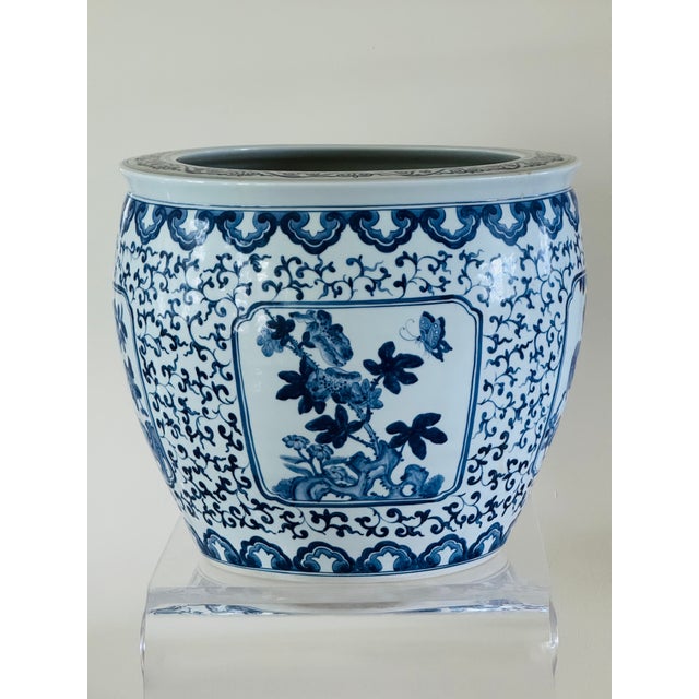 19th Century Chinese Blue and White Porcelain Jardiniere For Sale - Image 4 of 15