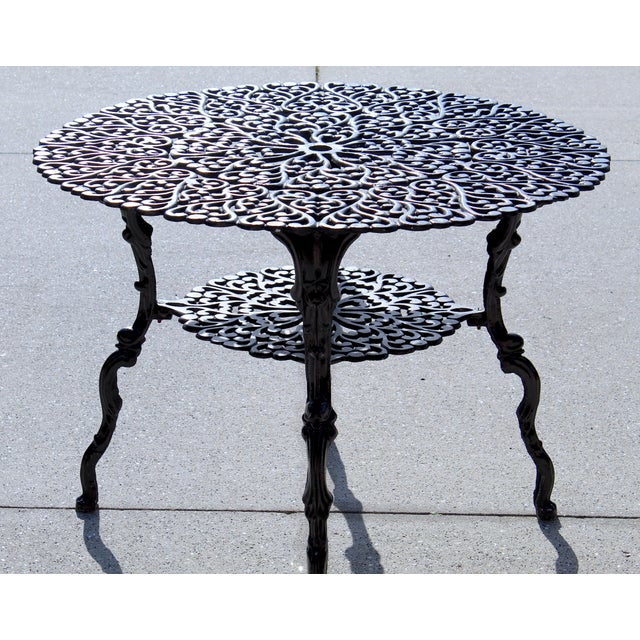 Mid-Century Ornate Cast Aluminum Patio Dining Set – Filigree Round Table With 4 Heart-Back Armchairs For Sale - Image 11 of 16