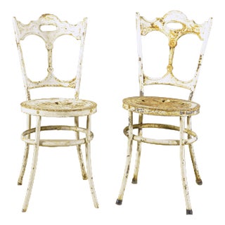 French White Iron Garden Chairs, 1900s, Set of 2 For Sale