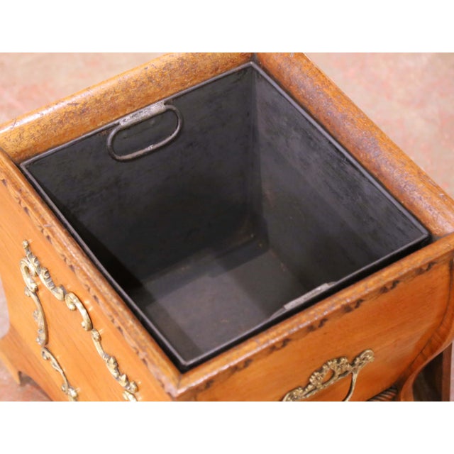 Late 19th Century 19th Century French Walnut Coal Scuttle With Brass Mounts and Zinc Liner For Sale - Image 5 of 16