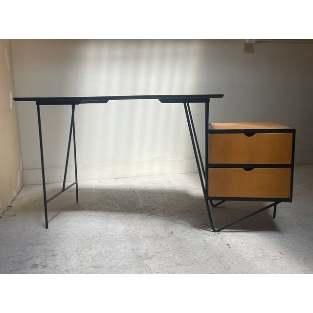 Modern 1960s Floating Modernist Desk Attributed to Vista of California For Sale - Image 3 of 6