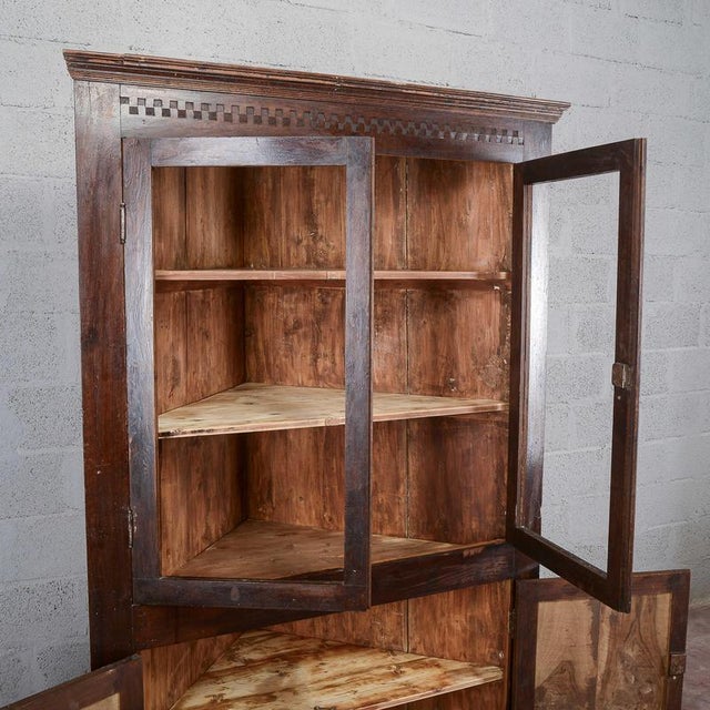 19th Century Display Cabinet with Shelves For Sale - Image 4 of 18