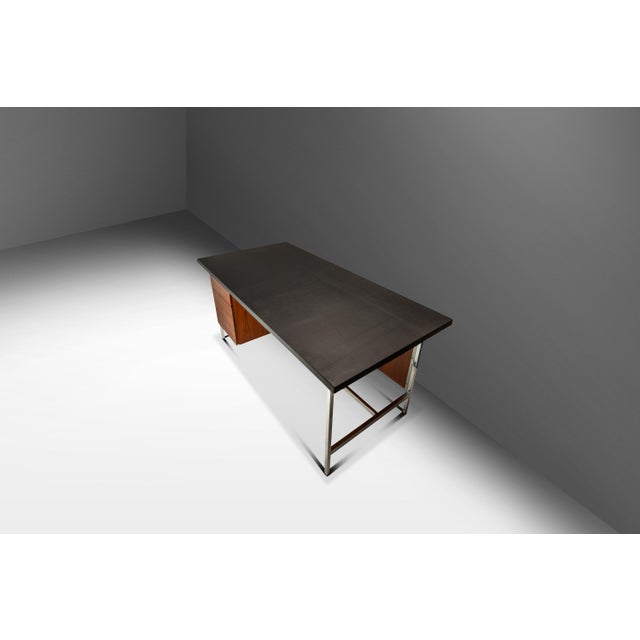 1960s Mid-Century Modern Executive Desk in Walnut & Chrome W/ Leather Top by Florence Knoll for Knoll Associates, Usa, C. 1960s For Sale - Image 5 of 18