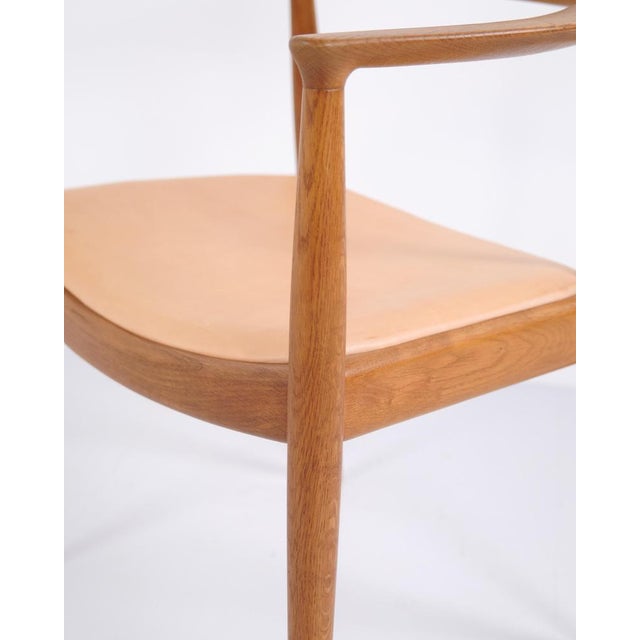 The Chair Model JH503 in Oak with Vegetable-Tanned Natural Leather by Hans J. Wegner, 1960s For Sale - Image 11 of 14