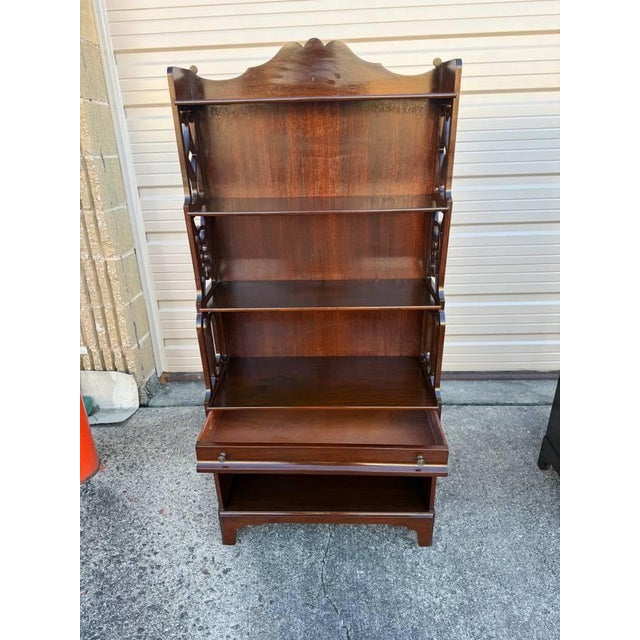 Pair of Edwardian Style Fretted Mahogany Open Waterfall Etagere Bookcases For Sale - Image 4 of 12