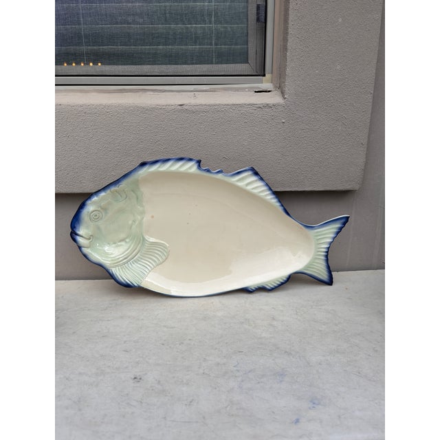French 1930s French Majolica Fish Set 12 Plates 1 Platter & 1 Saucer Montereau - 14pcs For Sale - Image 3 of 12