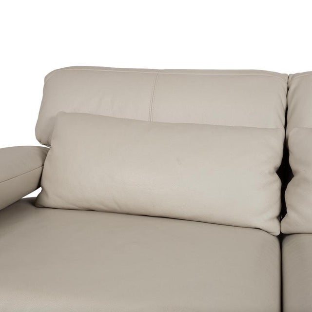 Plura Leather Two-Seater Beige Manual Function Sofa from Rolf Benz For Sale - Image 10 of 16