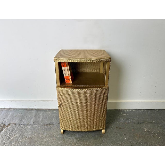 1930s Vintage Bedside Cabinet in Champagne Gold Woven Fibre from Lloyd Loom, 1940s For Sale - Image 5 of 11