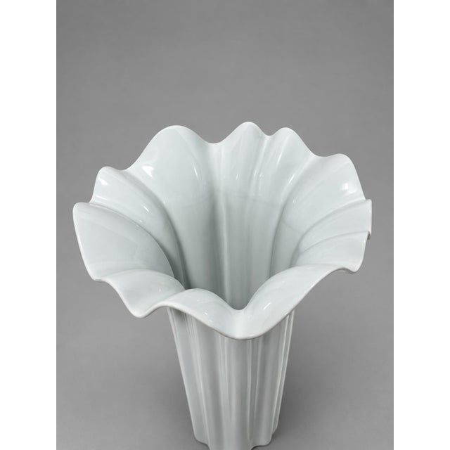 Mid-Century Modern Hutschenreuther German White Porcelain Fluted Floor Vase, 20th Century For Sale - Image 3 of 8