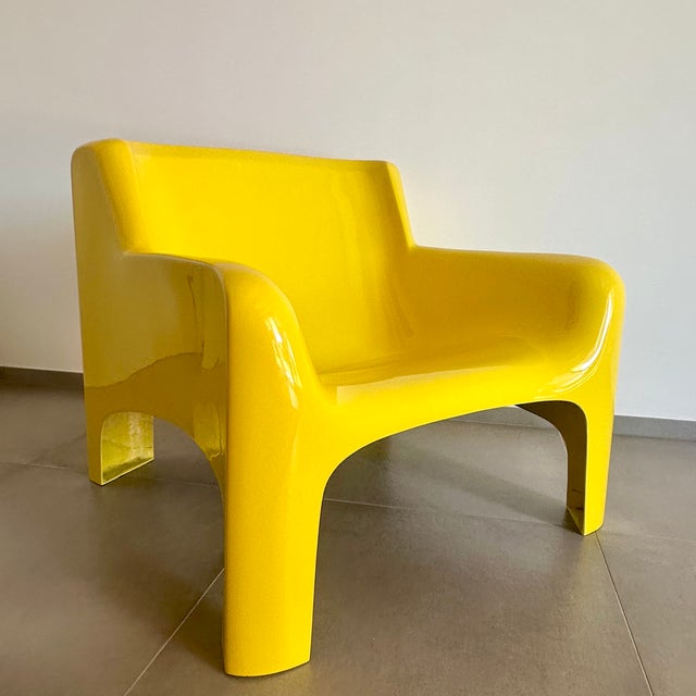 1960s Fiberglass Gaia Armchair by Carlo Bartoli for Arflex, 1967 For Sale - Image 5 of 11