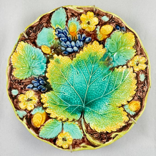 Majolica Samuel Alcock Strawberry & Grape Leaf Majolica Plates, Set of Two For Sale - Image 4 of 16