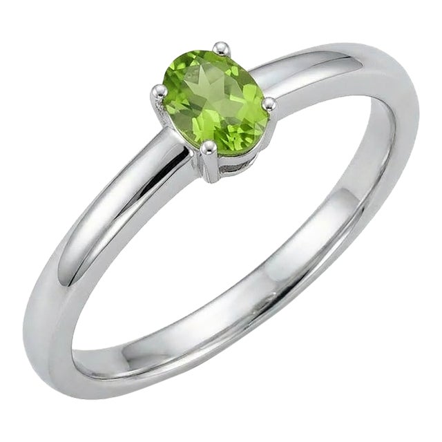 Natural Peridot Stacking Ring, August Birthstone Ring for Woman Us 7 For Sale