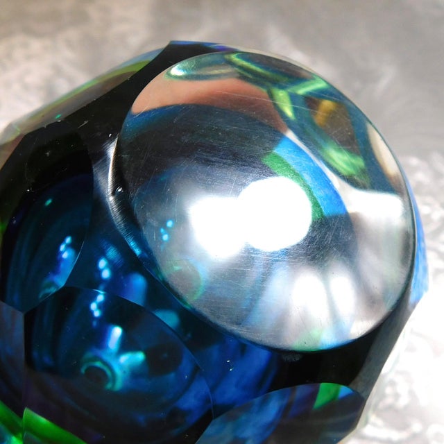 1980s 1980s Blue and Green Art Glass Perfume Bottle For Sale - Image 5 of 9