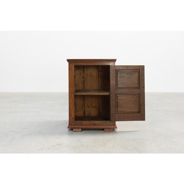 Rustic Oak Cabinet with Geometric Floral Carvings, Belgium , 17th Century For Sale - Image 6 of 13