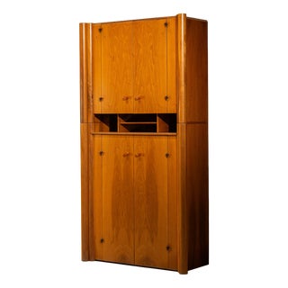 Mod. Scuderia Highboard in Walnut by Scarpa for Bernini, Italy, 1970s For Sale