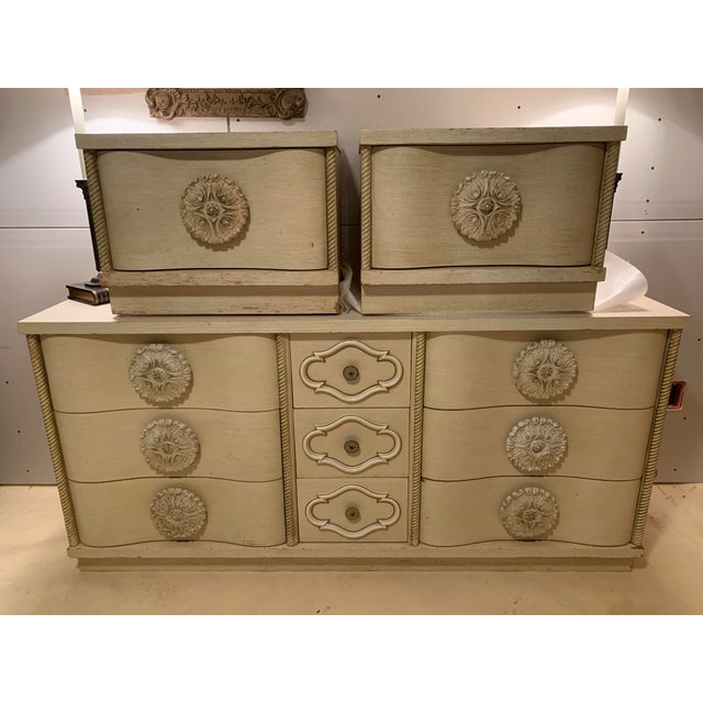 1960's Hollywood Regency MCM Dresser Bedroom Set For Sale - Image 13 of 13