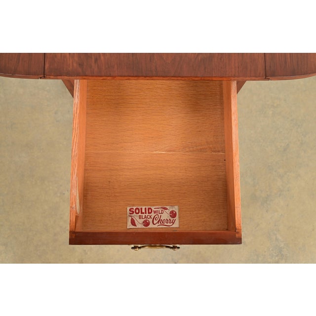 Henkel Harris Georgian Solid Cherry Wood Drop Leaf Pembroke Side Table For Sale - Image 9 of 15