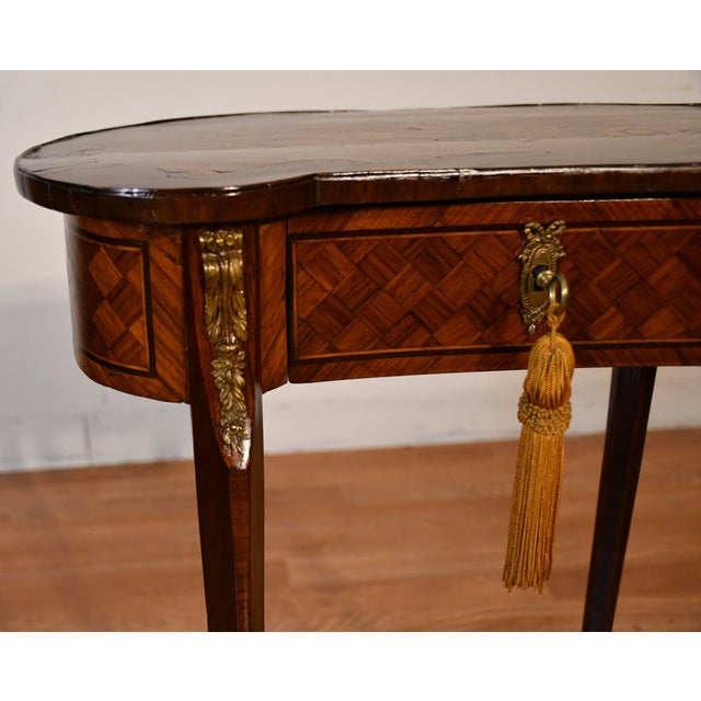 1900 - 1909 1900s Antique French Louis XV Walnut & Satinwood Inlay Side / End Table France For Sale - Image 5 of 17