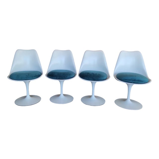 Vintage Chairs by Eero Saarinen for Knoll International, 1970s, Set of 4 For Sale