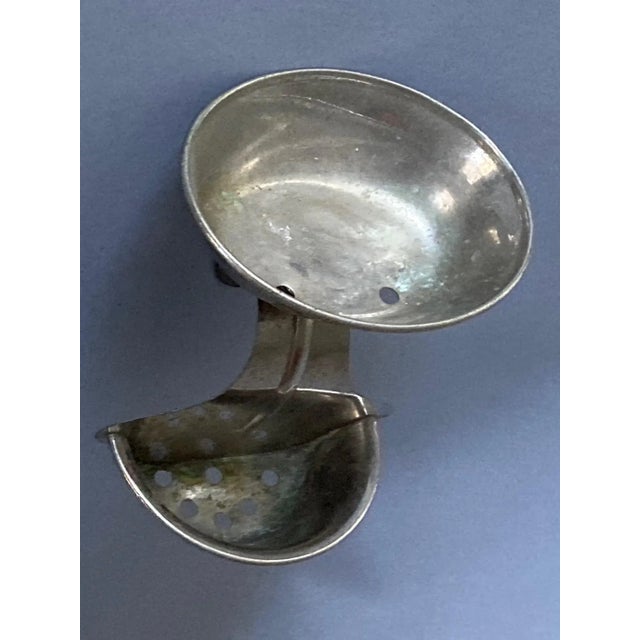 This cleans up very nicely (hint). There are some scratches in the sponge/soap container on top, but you can make up...