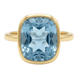Natural Aquamarine Ring in 14k Gold For Sale