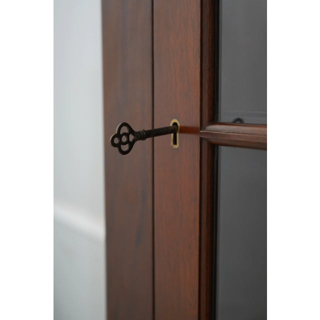 Biggs Chippendale Mahogany Corner China Cabinet For Sale - Image 9 of 12