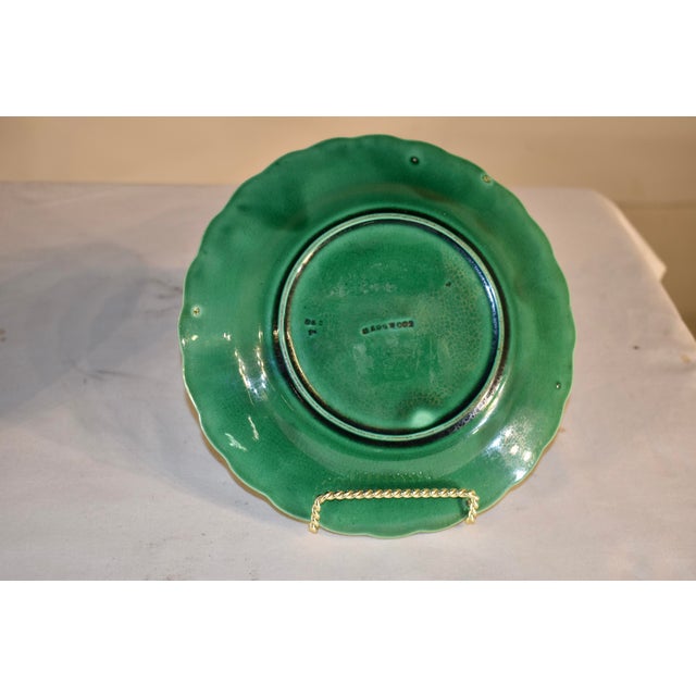 Pair of 19th Century Wedgwood Green Majolica Sunflower Plates For Sale In Greensboro - Image 6 of 9