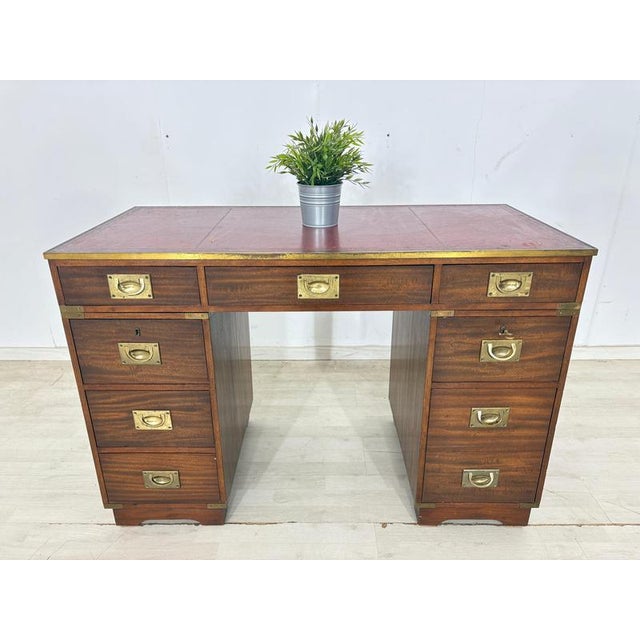English Colonial Style Desk in Mahogany For Sale - Image 9 of 9