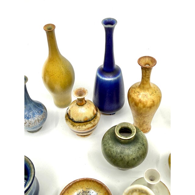 1950s Collection of 23 Miniature John Andersson Pottery Vessels for Hoganas of Sweden For Sale - Image 4 of 18