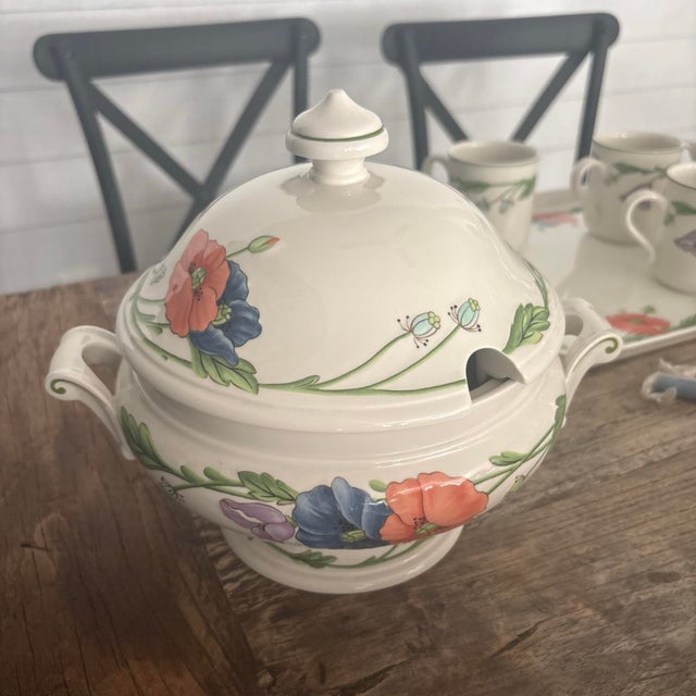 Dinnerware & Serving Set – 29 PiecesDescriptionBring vibrant European charm to your table with this vintage Villeroy &...