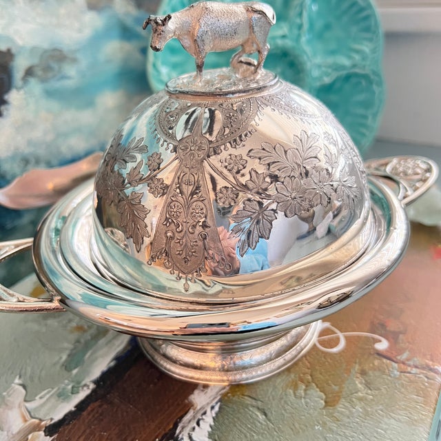 Antique Victorian Quadruple Silverplate Butter Cooler With Cow Finial and Butter Knife by Meriden Brittania Co. For Sale In San Antonio - Image 6 of 17