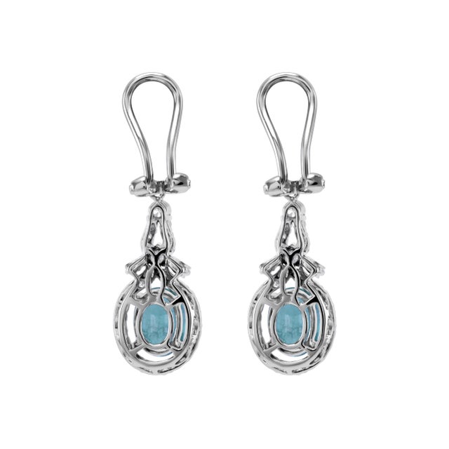 Contemporary 3.43ctt Oval Emerald & Diamond Drop Necklace 18-Karat White Gold, A Pair For Sale - Image 3 of 3