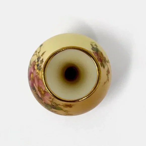 Early 20th Century Small Antique 1912 Royal Worcester Floral Vase For Sale - Image 5 of 6