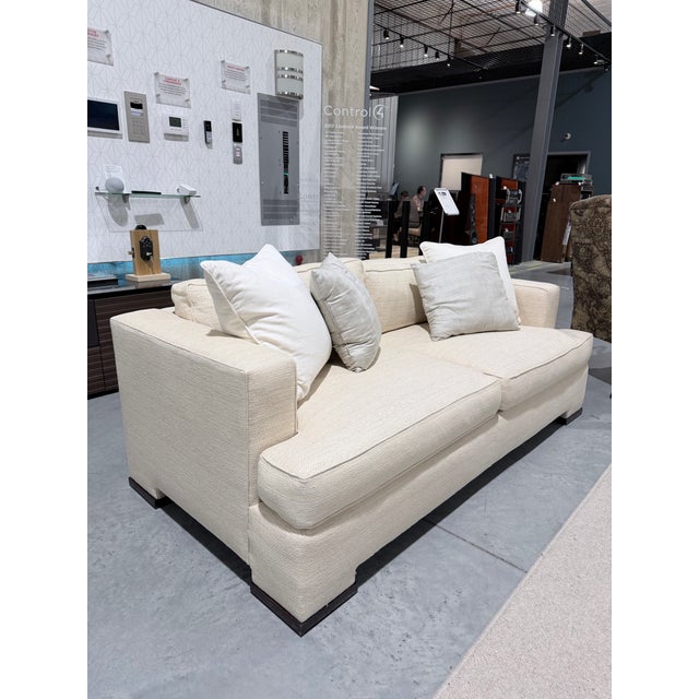 A beautifully tailored Hickory Chair sofa showcasing understated luxury and refined contemporary comfort. Upholstered in a...