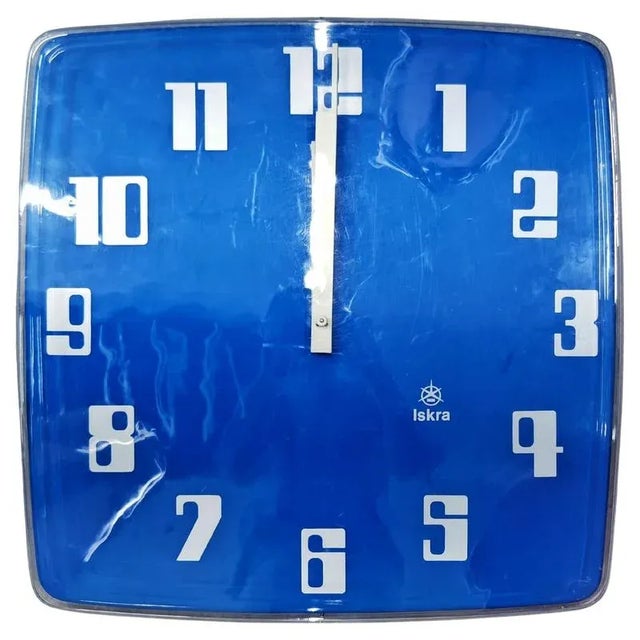 Space Age Wall Clock in Electric Blue Acrylic from Iskra, Former Yugoslavia, 1970s For Sale - Image 11 of 11
