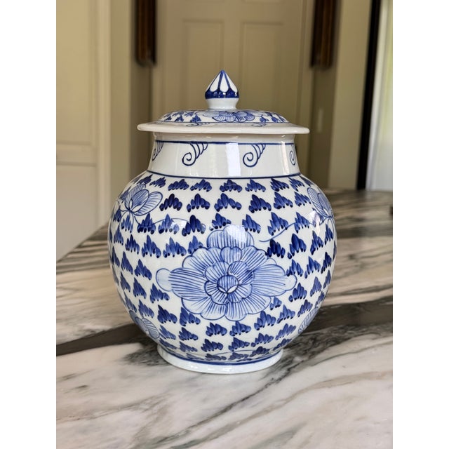 Fine Porcelain Lotus Flower Blue & White Ginger Jar For Sale - Image 9 of 17