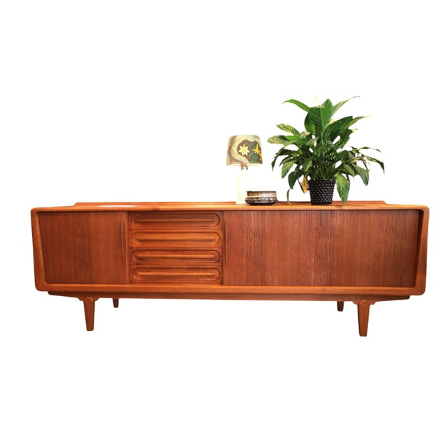 An incomparably beautiful sideboard that has been made with amazing craftsmanship and flair, by far one of the most...