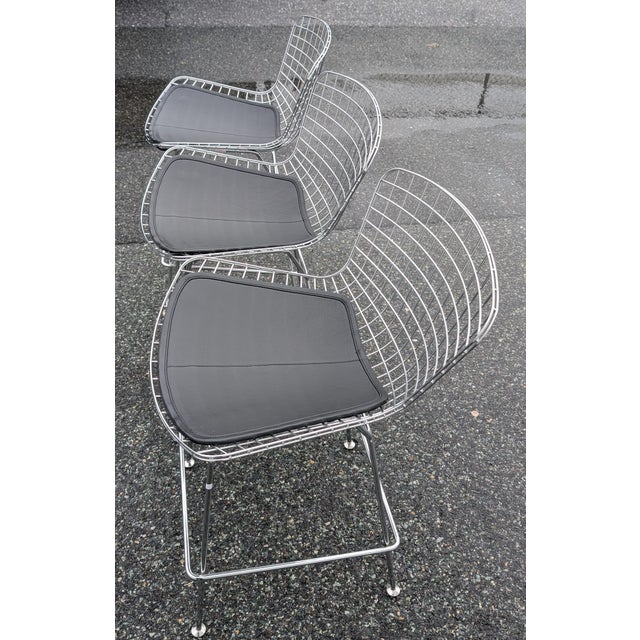 Metal Mid Century Modern Harry Bertoia Style Chrome Wire Metal Bar Stool-Black For Sale - Image 7 of 18