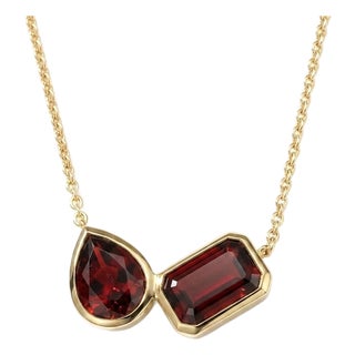 Garnet Toi Et Moi Pendant Necklace in 18k Gold Plated, Emerald & Pear Cut January Birthstone Jewelry For Sale