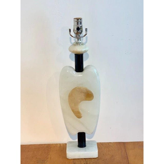 Mid-Century Modern Mid 20th Century Italian Mid-Century Marble Ameba Sculpture Lamp For Sale - Image 3 of 13