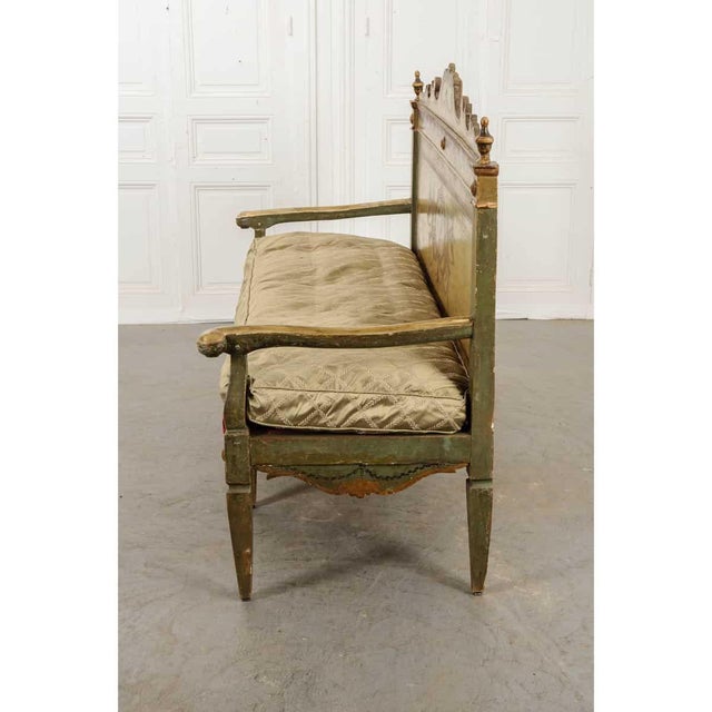 Beige Italian 18th Century Parcel-Gilt and Painted Canapé For Sale - Image 8 of 12