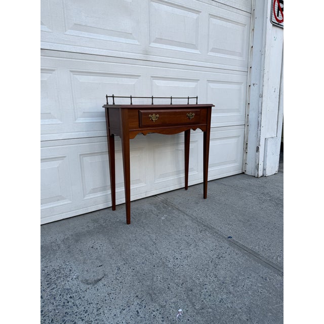 We have an absolutely gorgeous vintage Hitchcock Federal style writing desk for sale. It features a rich warm wood finish,...