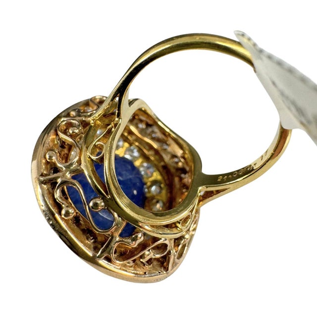 Early 21st Century 19.49 CTW Mid-Century No Heat Burmese Sapphire & Diamond 18k Gold Ring, Size 8 For Sale - Image 5 of 11