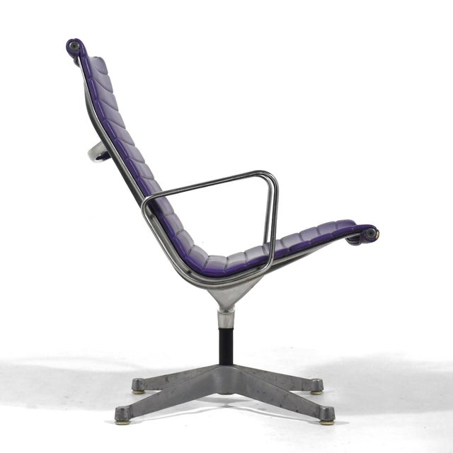 Eames Aluminum Group Lounge Chairs by Herman Miller (Pair in Purple) For Sale - Image 10 of 13