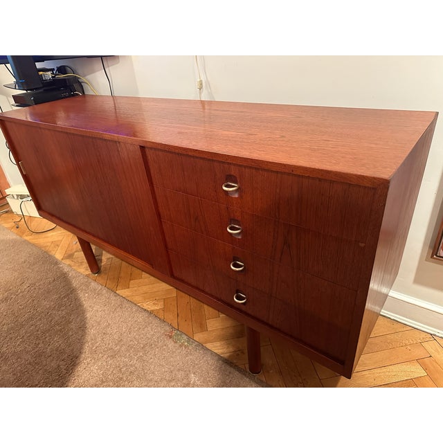Wood Danish Modern Teak Credenza Sideboard Buffet c.1958 For Sale - Image 7 of 17