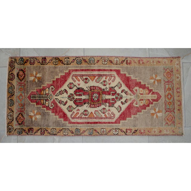 1970s Hand Made Mat Small Turkish Rug Kitchen Decor - 1′7″ × 3′7″ For Sale - Image 12 of 13